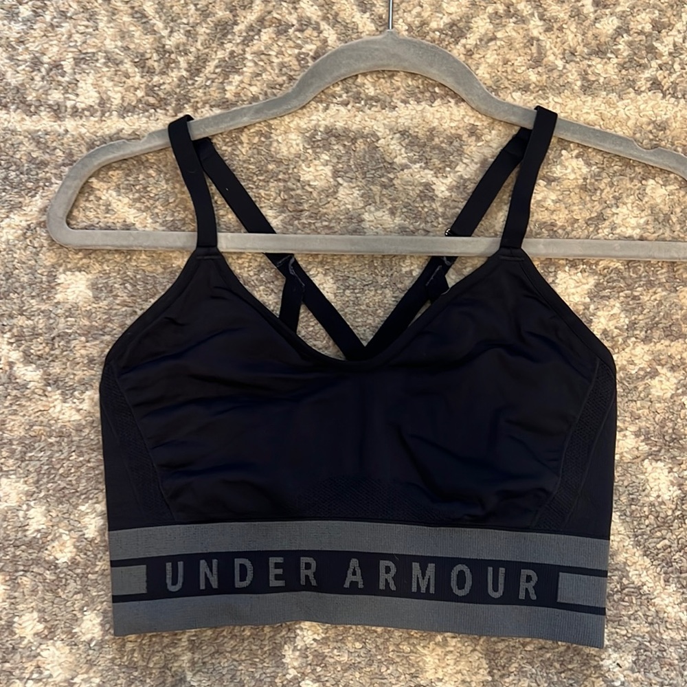Under Armour Seamless Longline Black Sports Bra Size Large NWOT